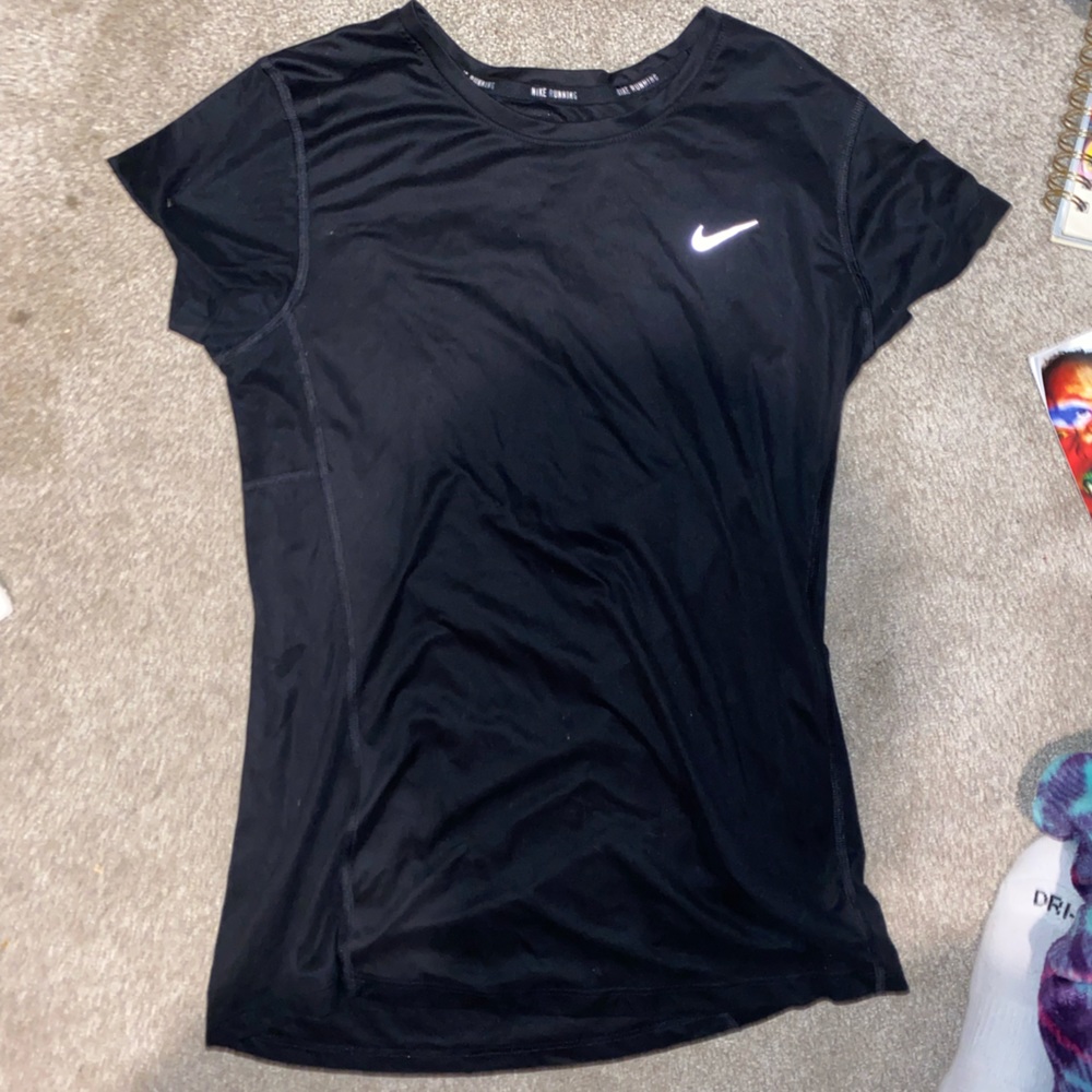 Nike top
